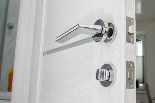 Doorknob Replacement Service